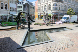 Zwei-Welten-Brunnen in Merseburg