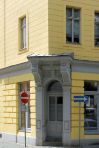 Portal Große Wenzelsstraße 1 in Naumburg